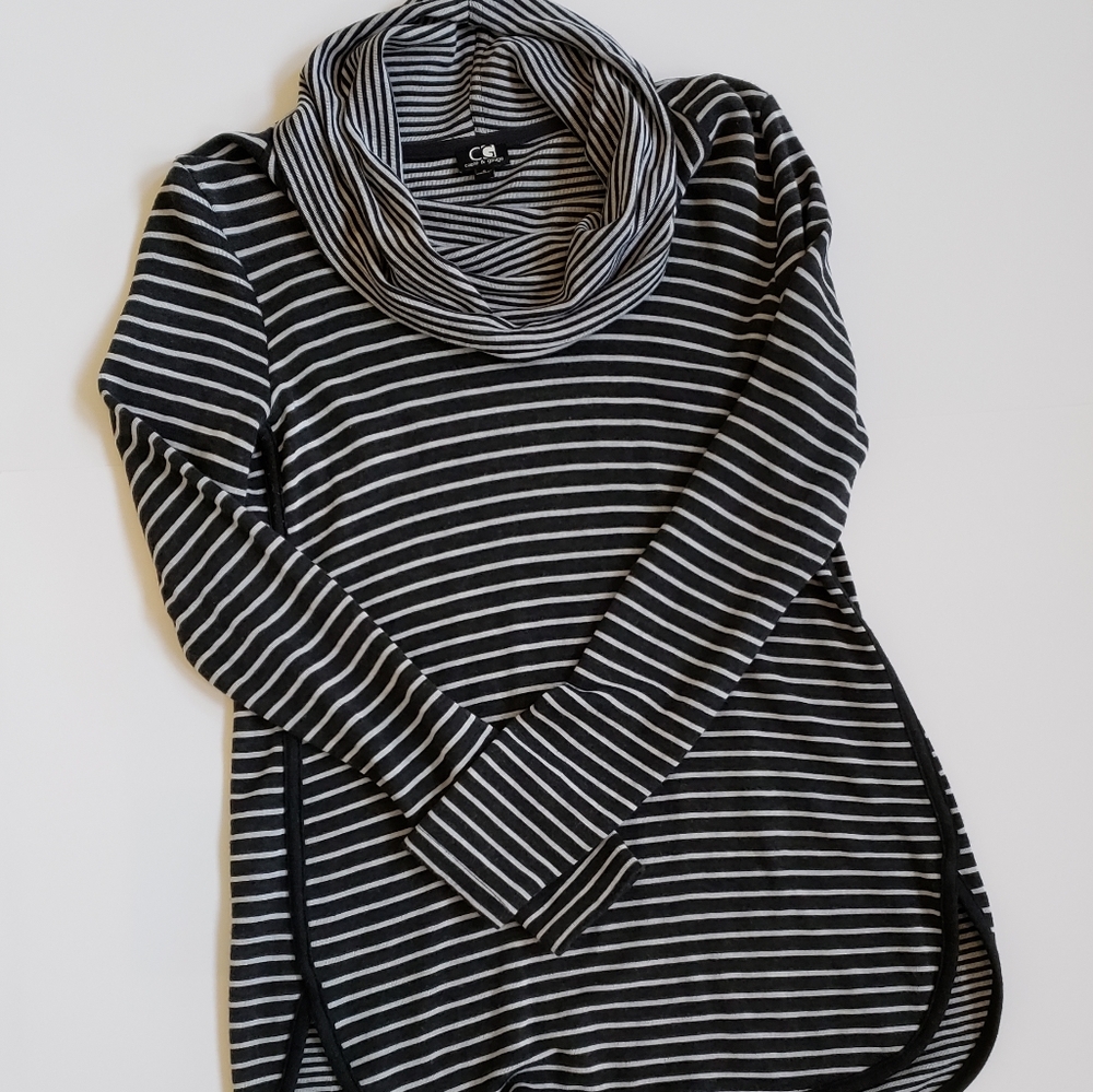 Cable & Gauge black and grey cowl neck tunic small